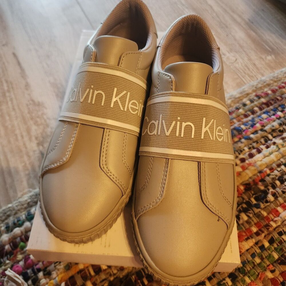 Calvin Klein Women's Clairen Light Gray Sneaker Size 7M